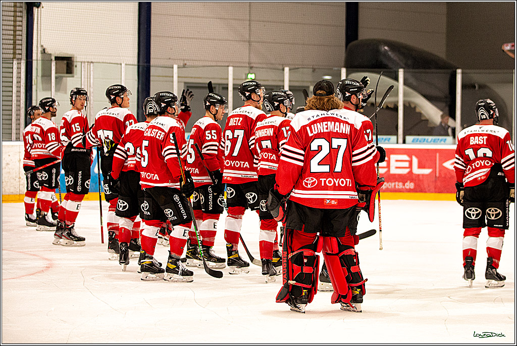 PENNY DEL;  Testspiel 2 Koelner Haie- SC Bern; Koeln, 20.08.2022